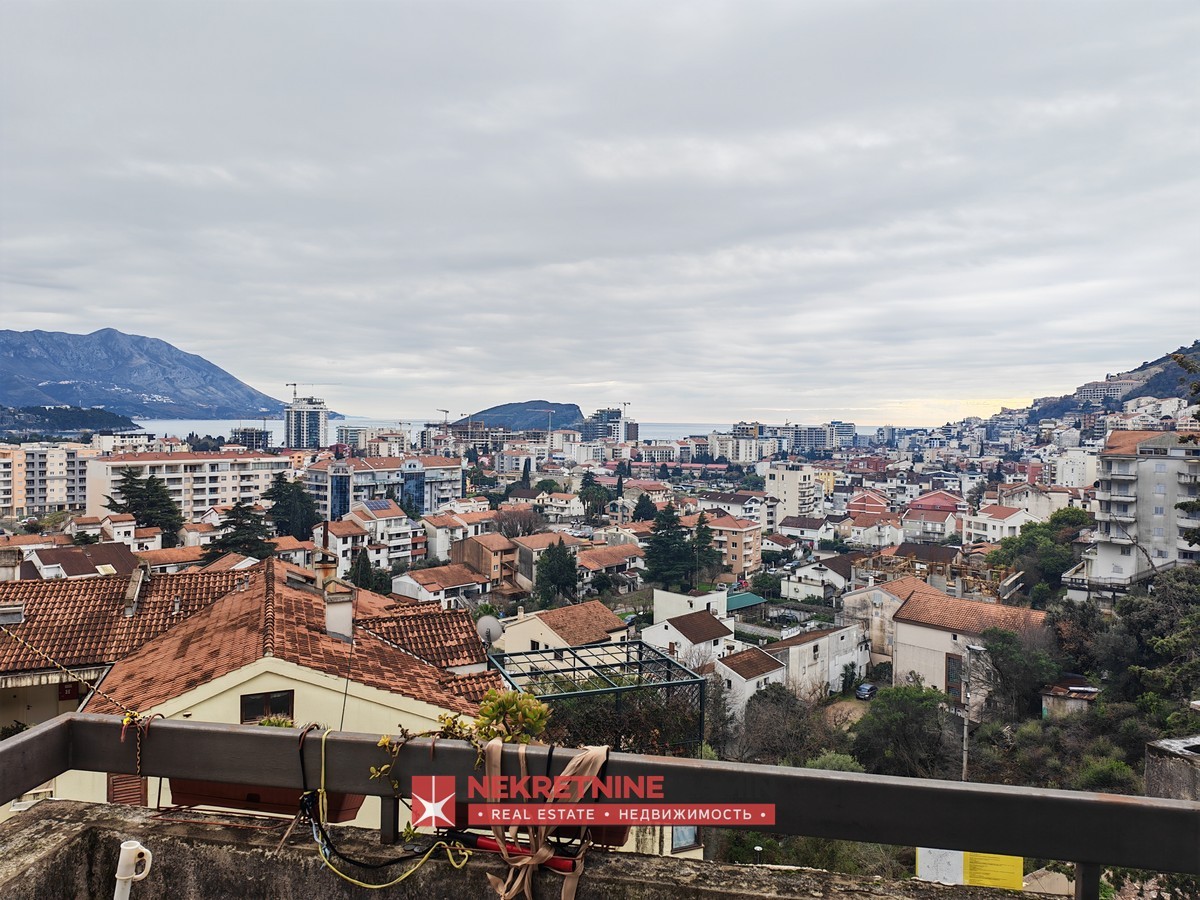 Studio apartman sa pogledom na more i grad, Dubovica Lux,Budva 